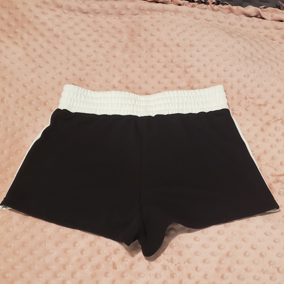 Playboy by PacSun Boxing Sweat Shorts NWOT - Picture 2 of 7